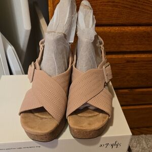 Clarks Women's Tan Wedge Sandals